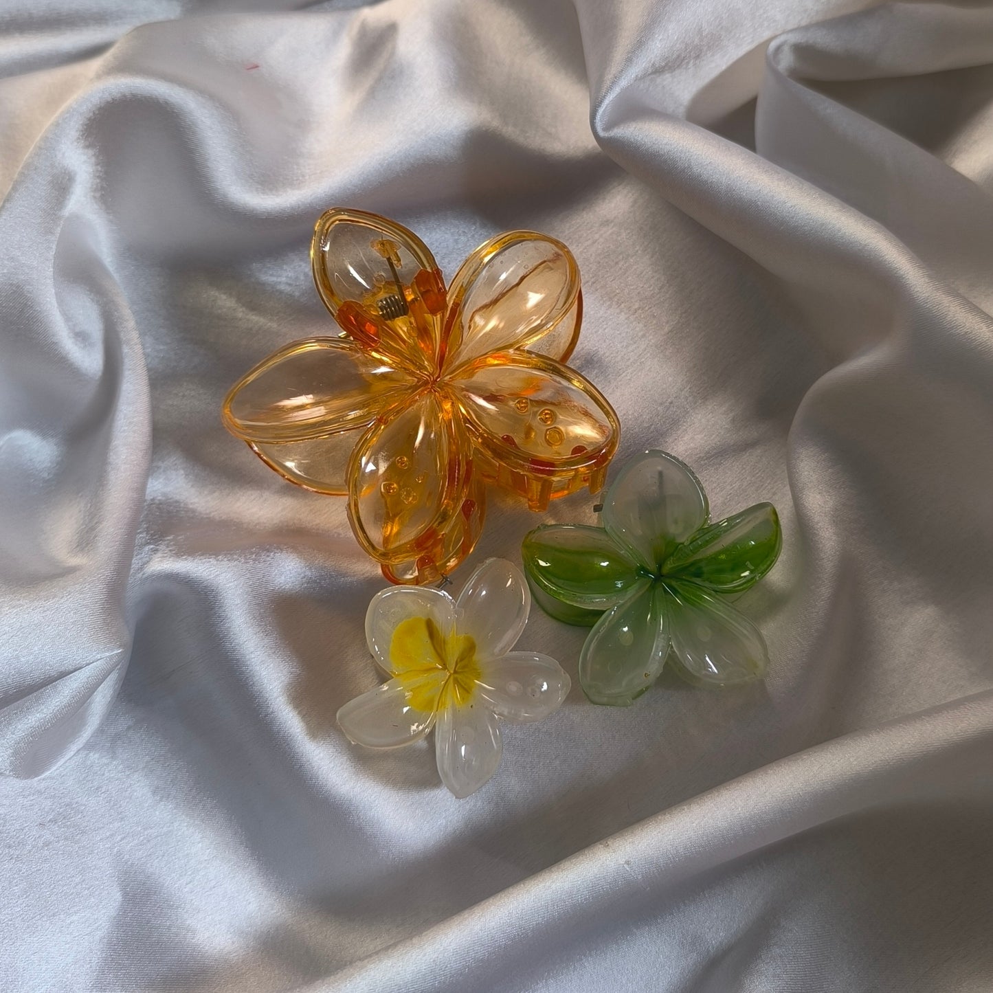 All 3 Sizes of Floral Claw Clips.