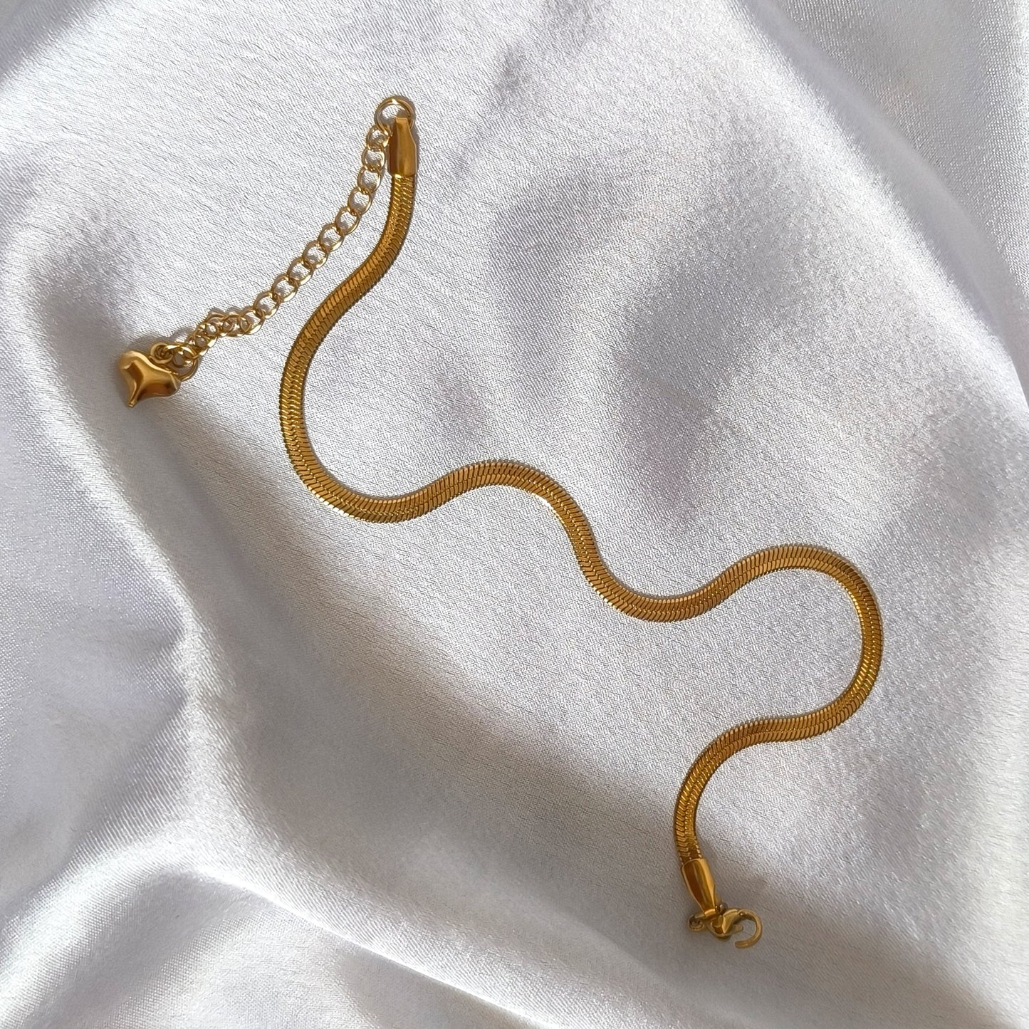 Anti-Tarnish Plain Chain with Heart Drop Bracelet