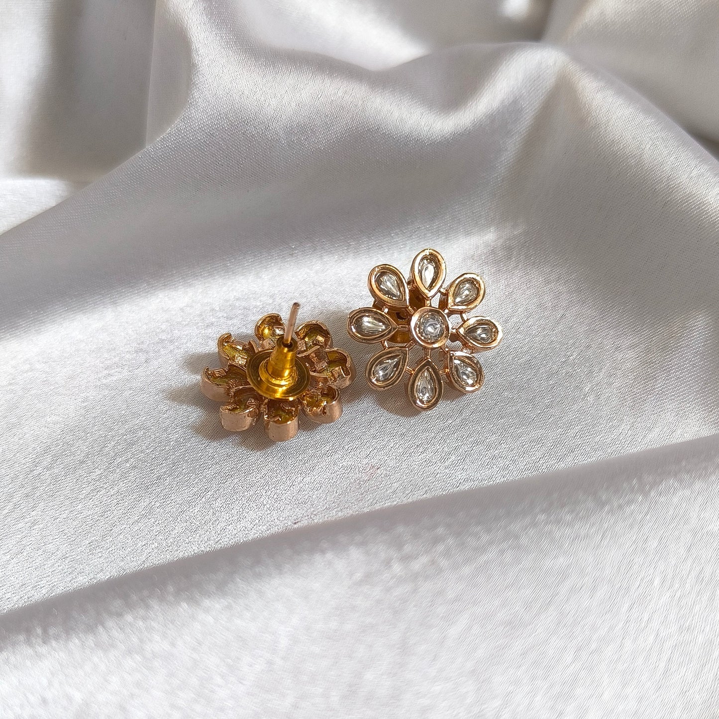 Inira Gold-Plating Kundan Silver Stones Premium Studs Earrings