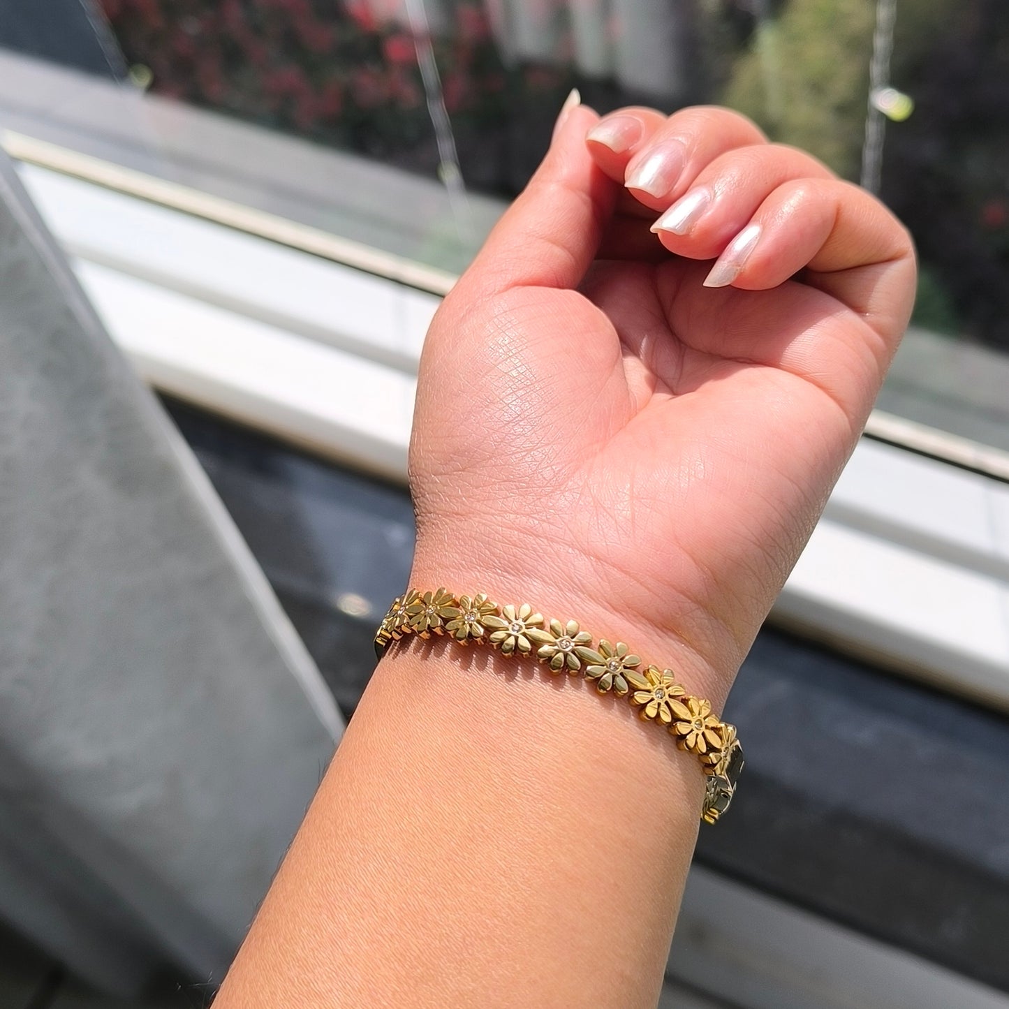 Floral Daisy Demi-Fine Bracelet