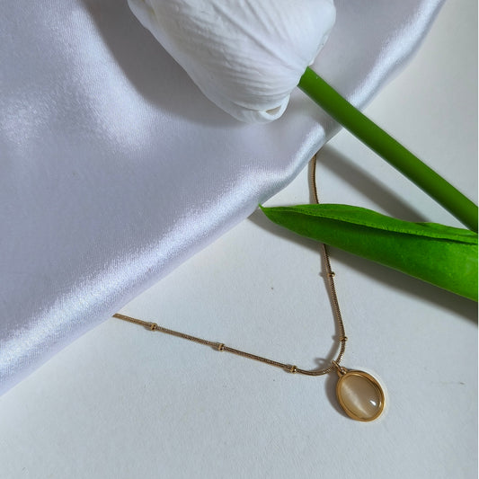 Anti-Tarnish Beaded Chain with Moon Stone Pendant.