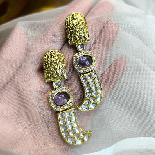 Riwaayat Antique Kundan Drops Earrings
