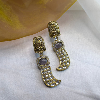 Riwaayat Antique Kundan Drops Earrings