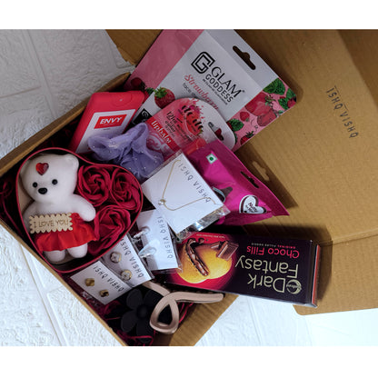Valentine's Hamper for Queen