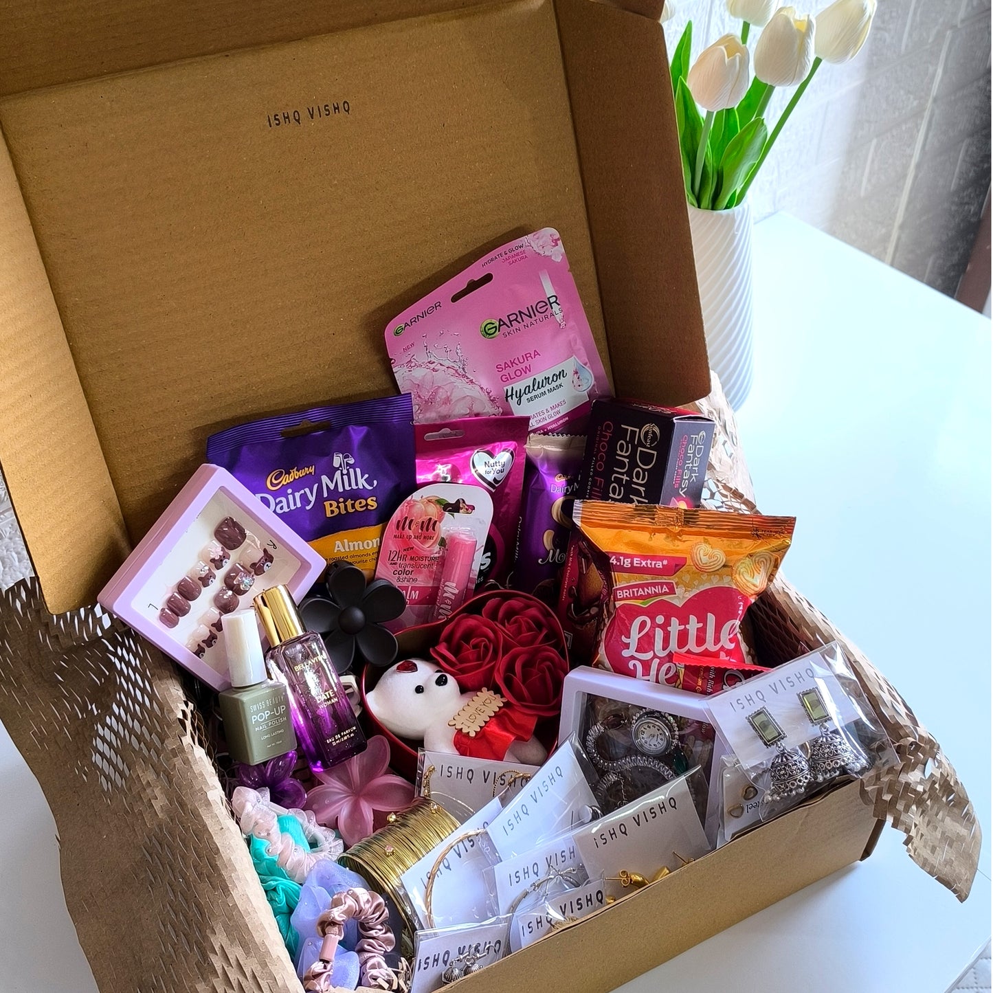 Endless Love Valentine's Hamper ( 38 Items )